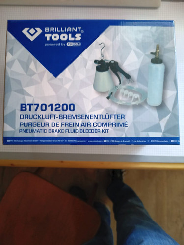 Bremmsentlüfter - ,