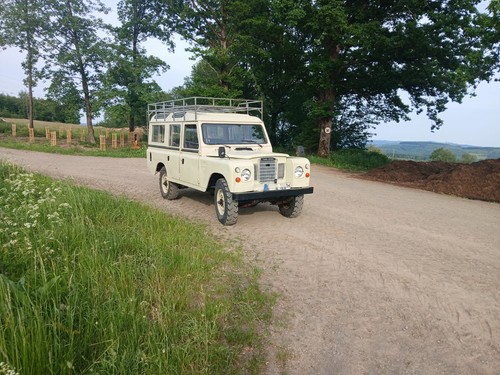 Land rover santana - land,