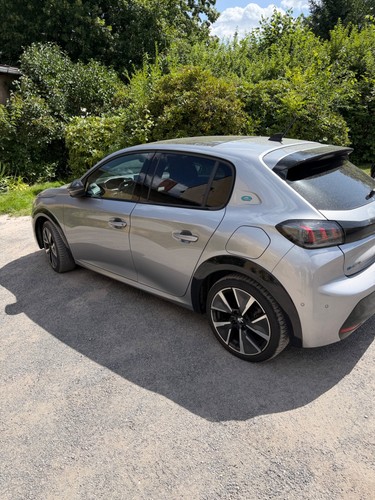 Peugeot 208 gt - peugeot,